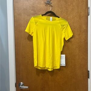 NWT Lululemon Sculpt Short Sleeve Shirt Size 6 Yellow